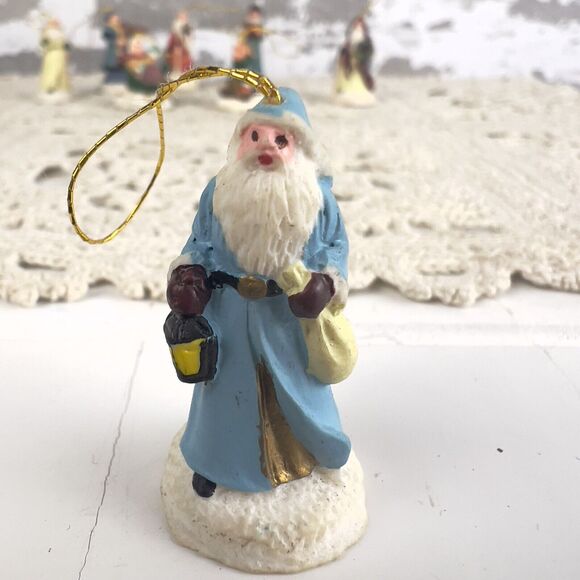 Set Of 8 Vtg Mini Ornaments‎ Victorian Christmas Hand Painted Santa Kids Sled’n - Picture 4 of 13